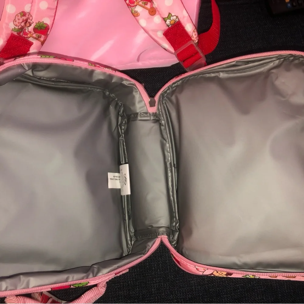 🍓 Strawberry Shortcake Backpack and Lunch Box